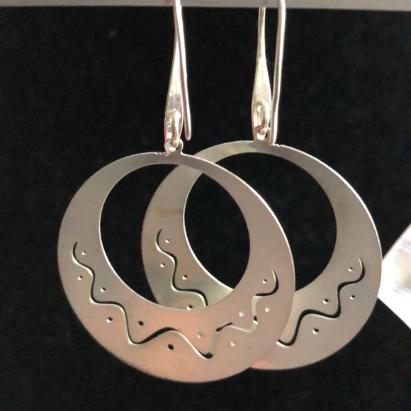 Drop Earrings - Picture 3 of 4